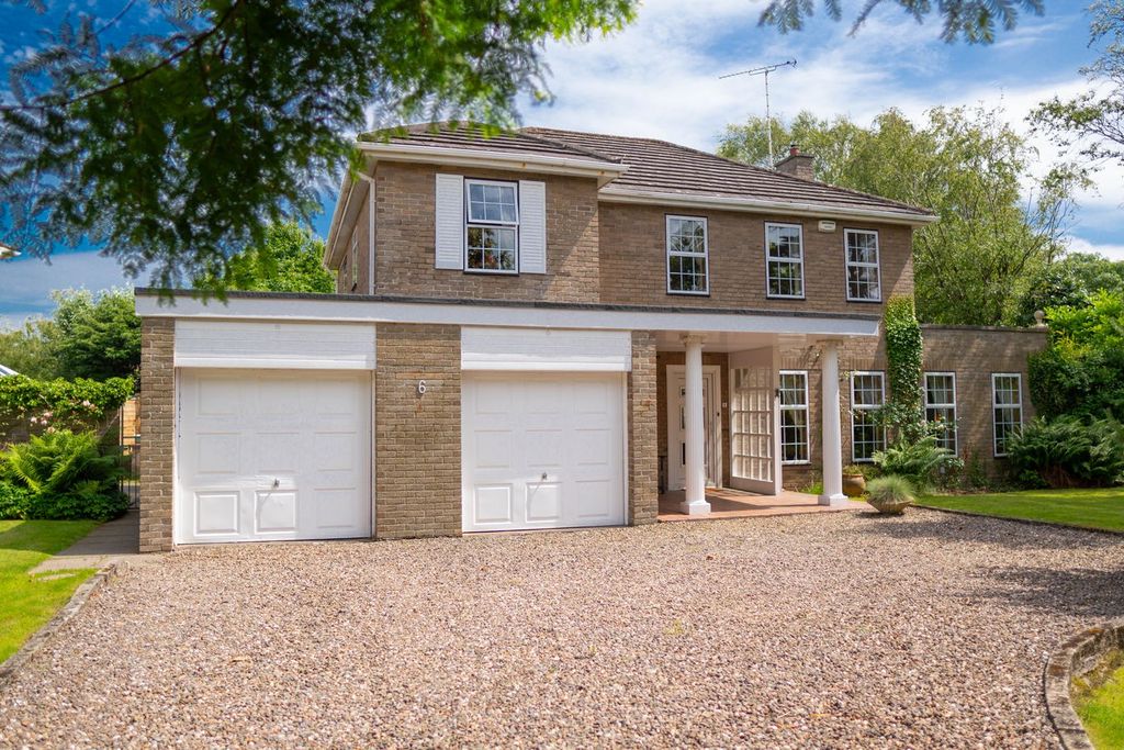 Property photo 1 of 41