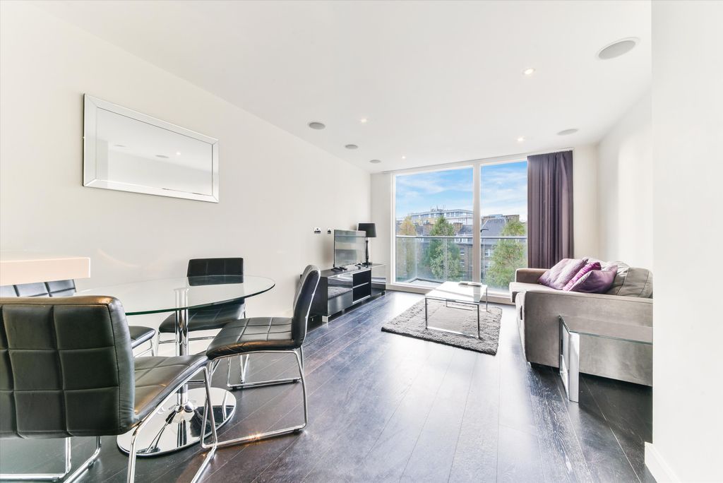 Property photo 3 of 12 Image