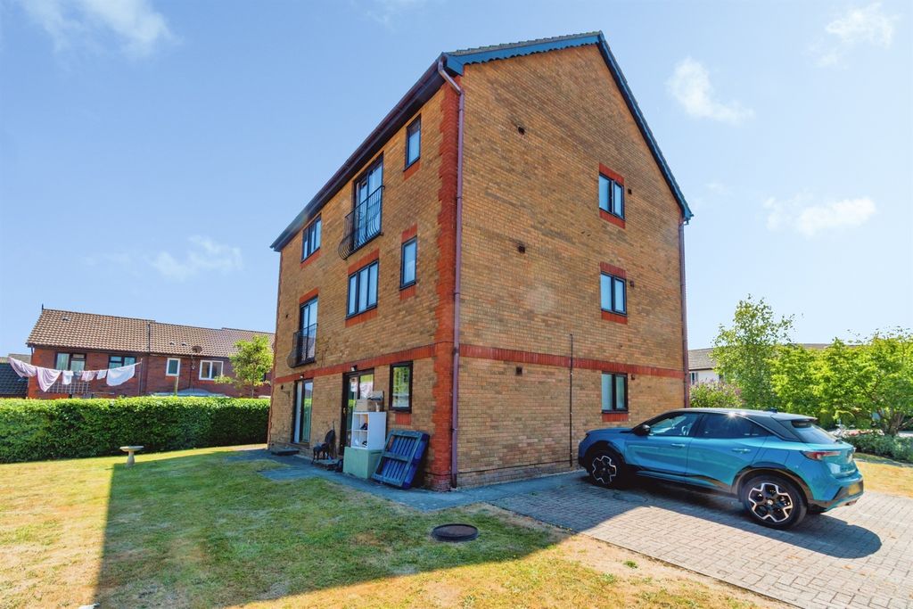 Property photo 2 of 15