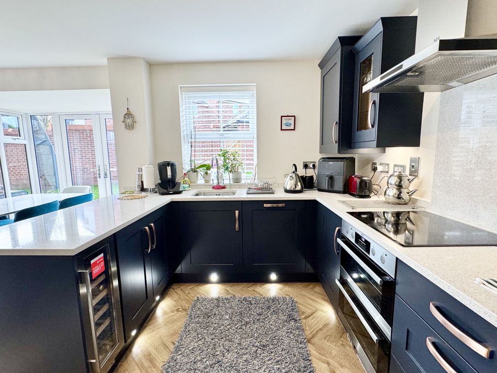 Property photo 3 of 20 Gallery