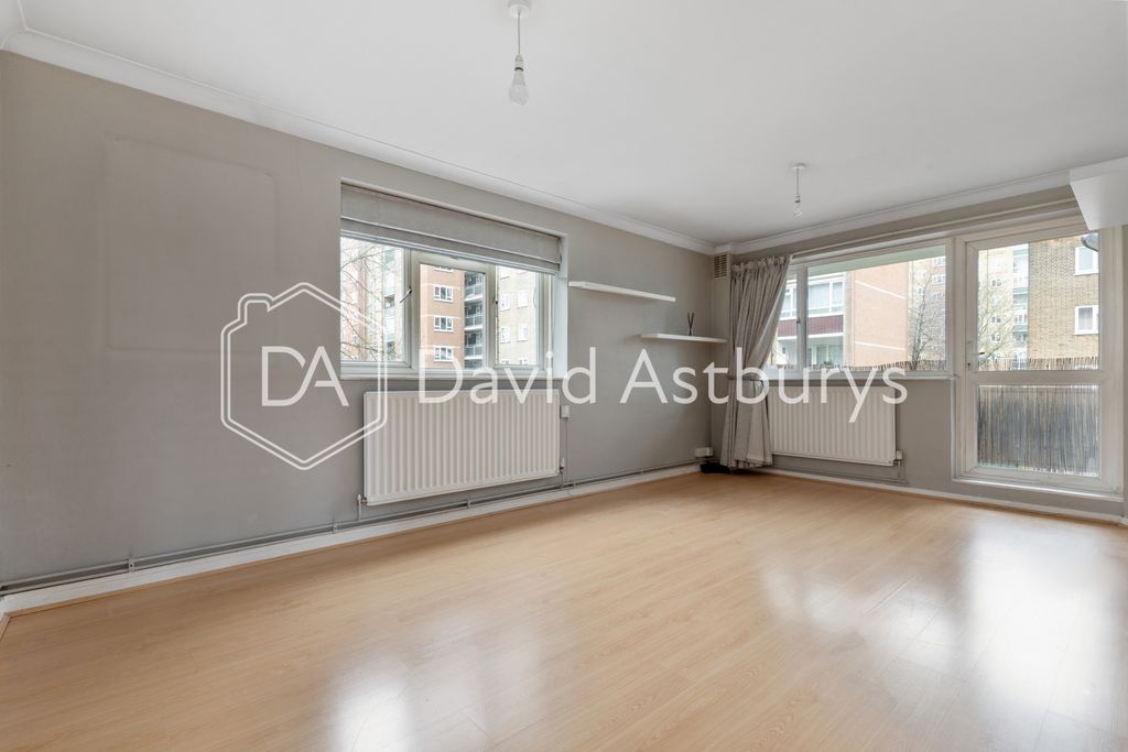 Property photo 3 of 12 210120253_Daisl_Flat 3 Lodsworth House Dagnall Str