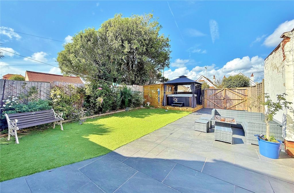 Property photo 3 of 15 Picture No. 29