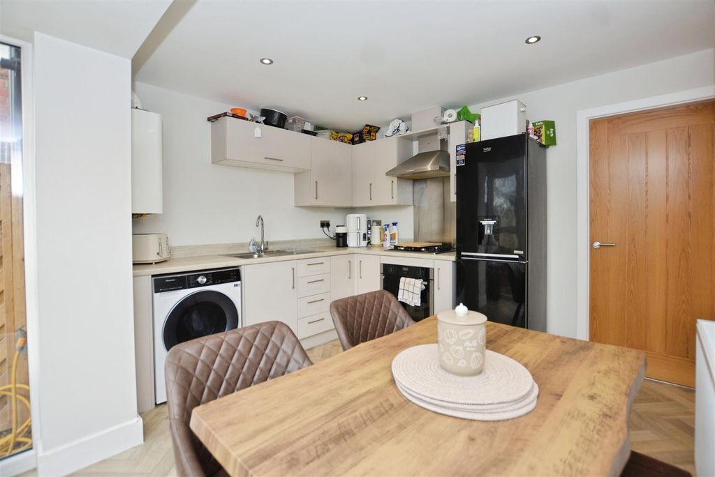 Property photo 2 of 19 Kitchen/Diner