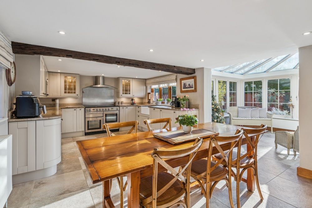 Property photo 2 of 34