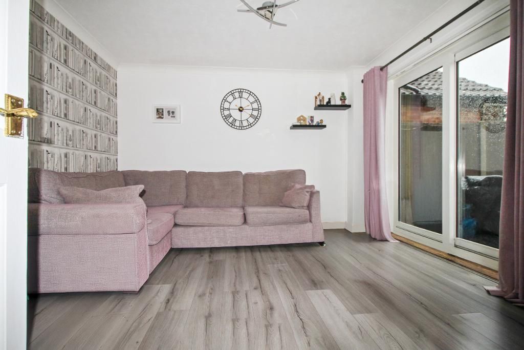 Property photo 3 of 9 Photo 3