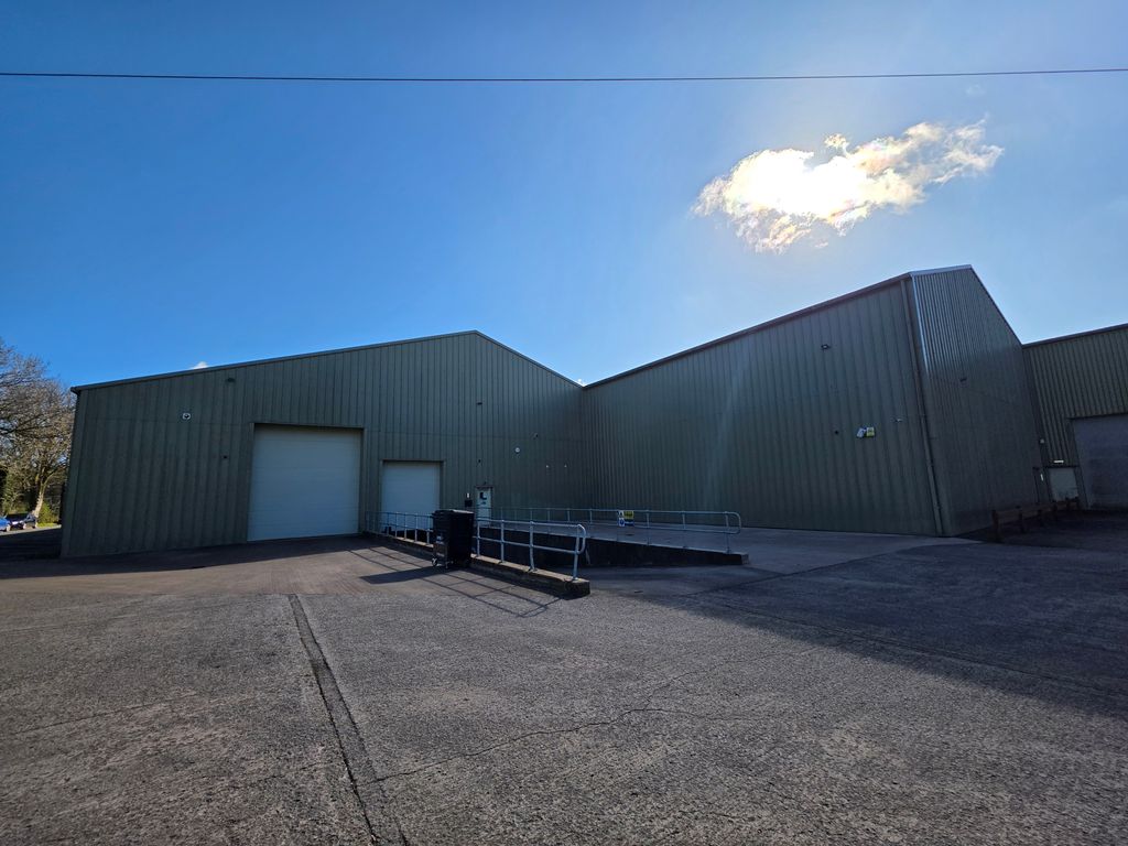 Property photo 2 of 8