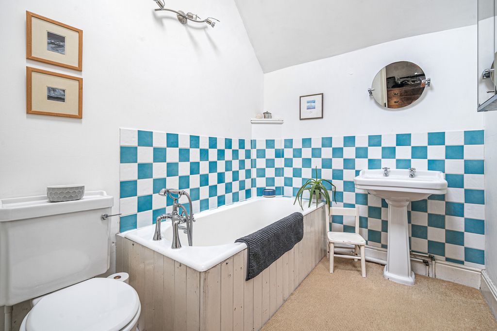 Additional image 9 of 5 bed semi-detached house for saleLondon Road, Marlborough SN8