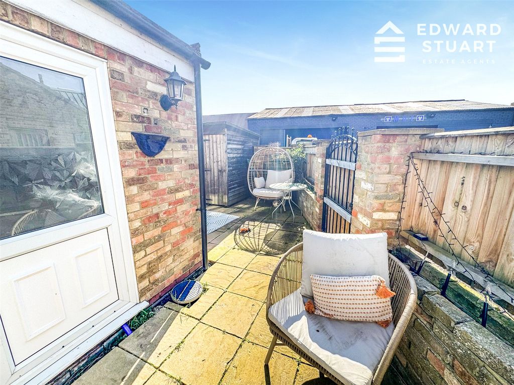 Property photo 3 of 12 Picture No. 06