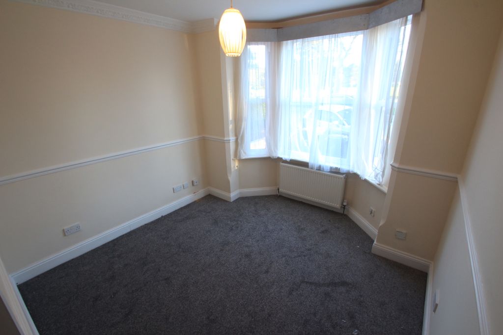 Property photo 3 of 11 Bedroom