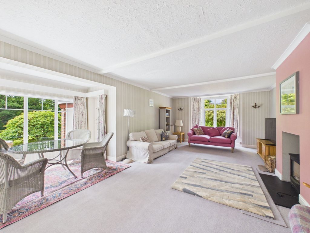4 bed detached house for saleToadpit Lane, West Hill EX11 photo 4
