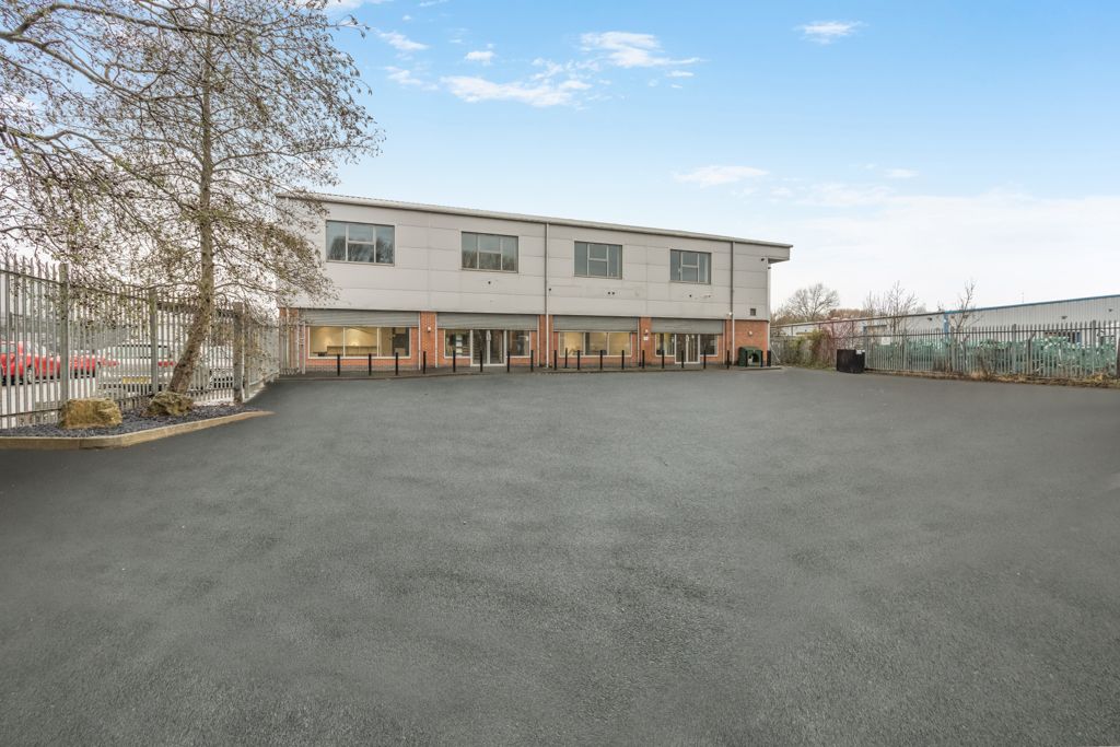 Property photo 2 of 10 Photo 11