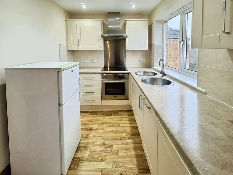 Property photo 3 of 6 Photo 5