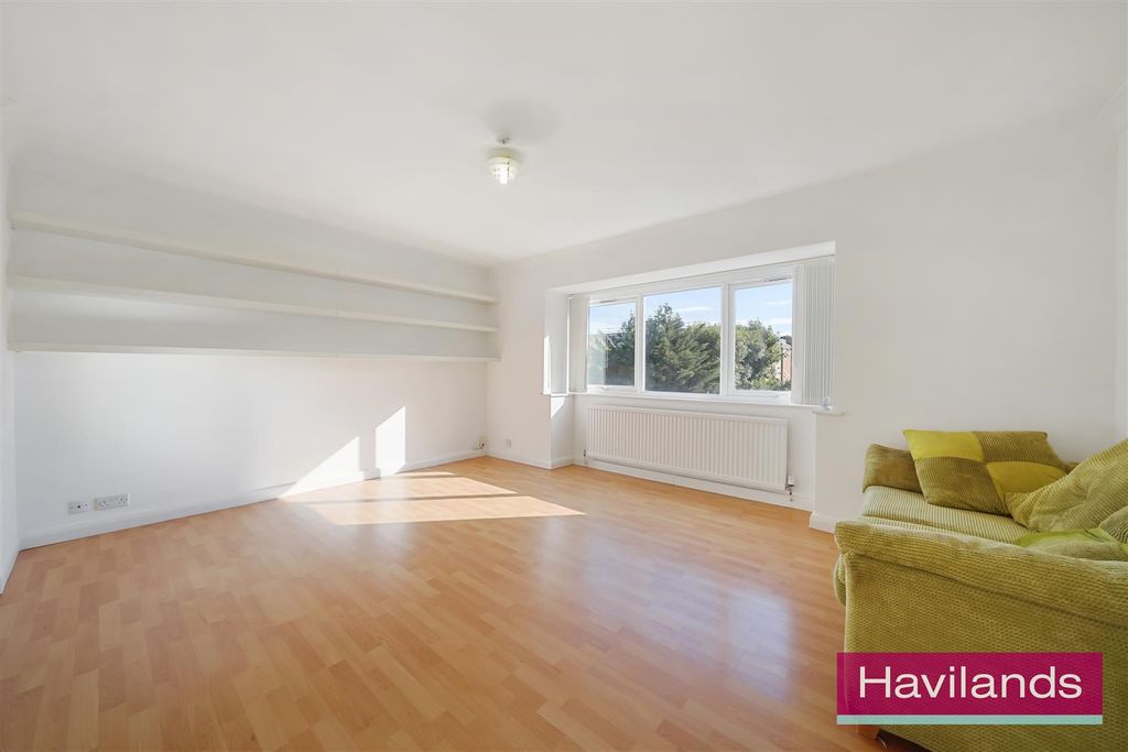 Property photo 2 of 12 Stangate Lodge-7.Jpg