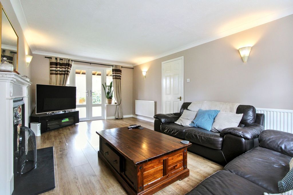 Property photo 3 of 17