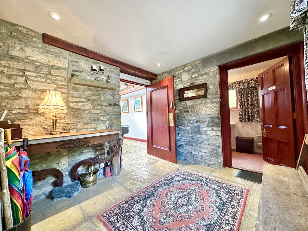 Property photo 3 of 71