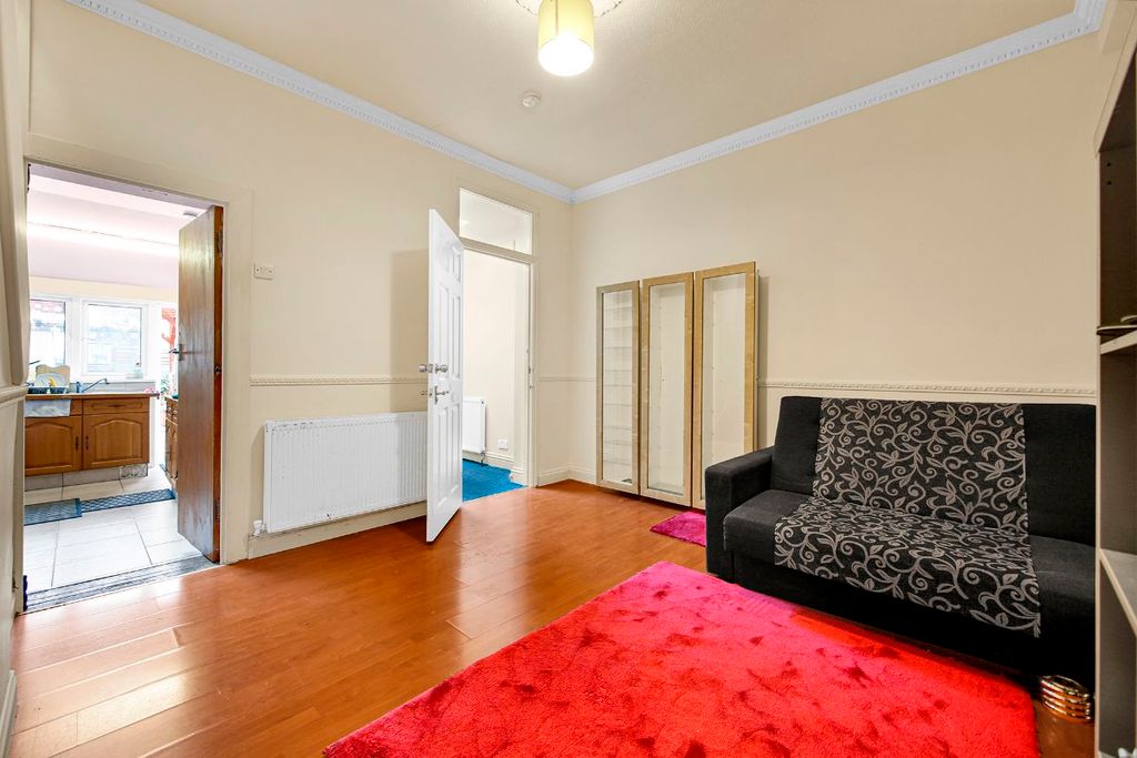 Property photo 3 of 24
