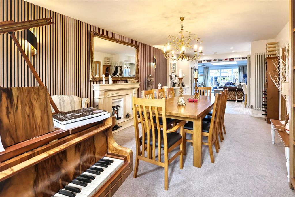 Property photo 3 of 40 Img_4084.Jpg