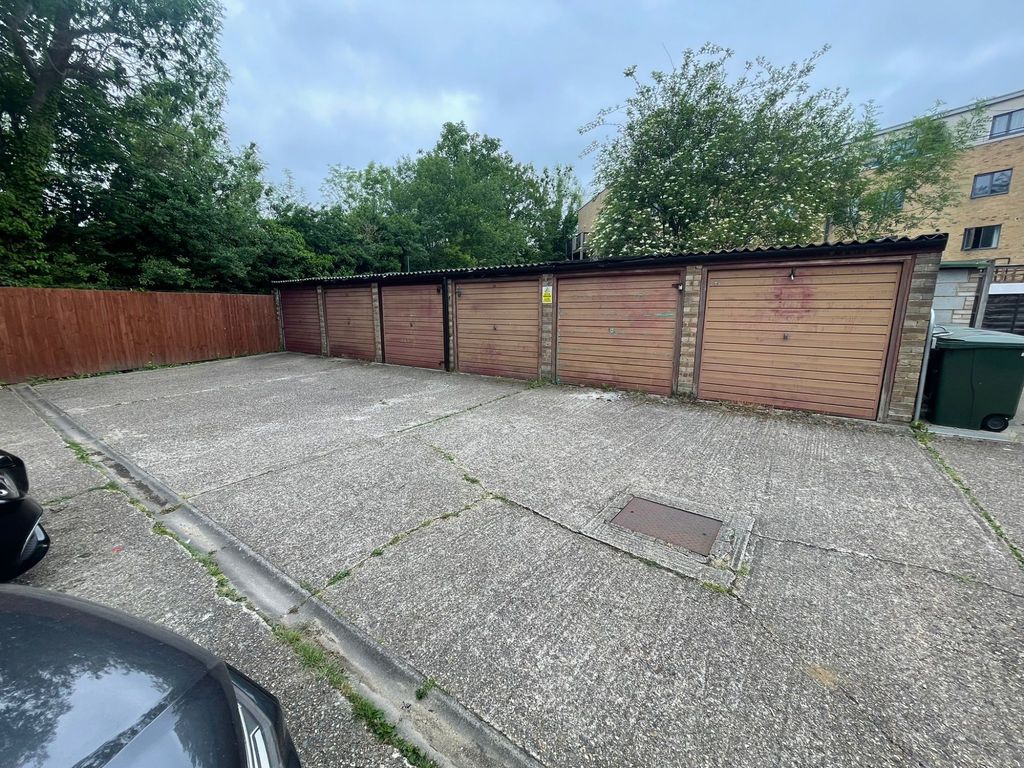 Property photo 1 of 4