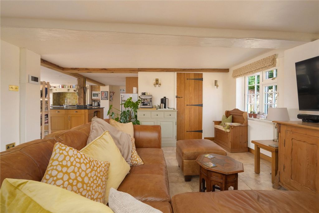 Property photo 2 of 46 Picture No. 02