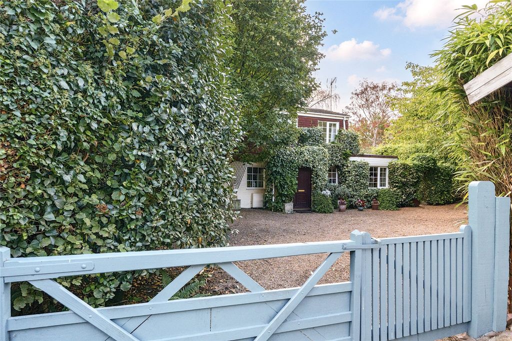 Property photo 2 of 17 Picture No. 16