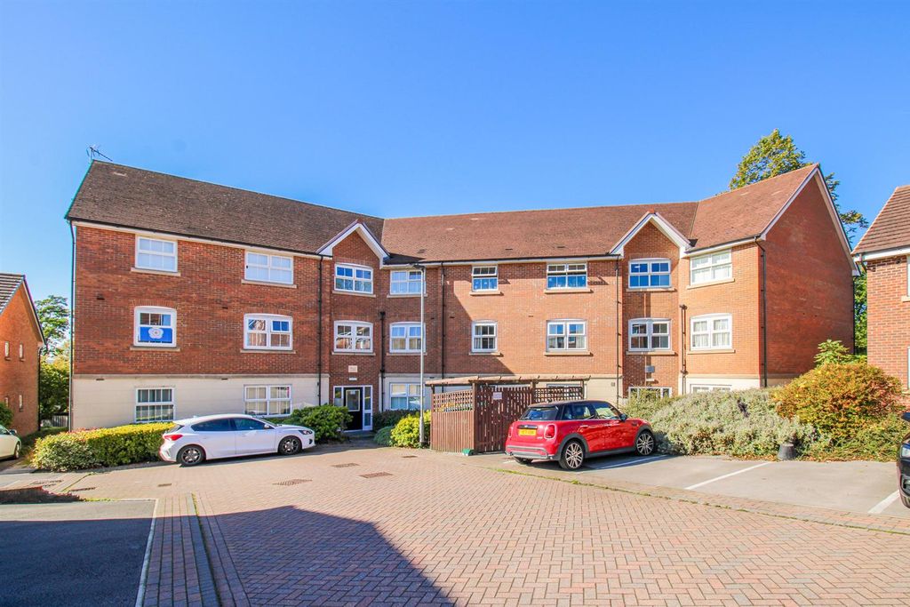 Property photo 1 of 11