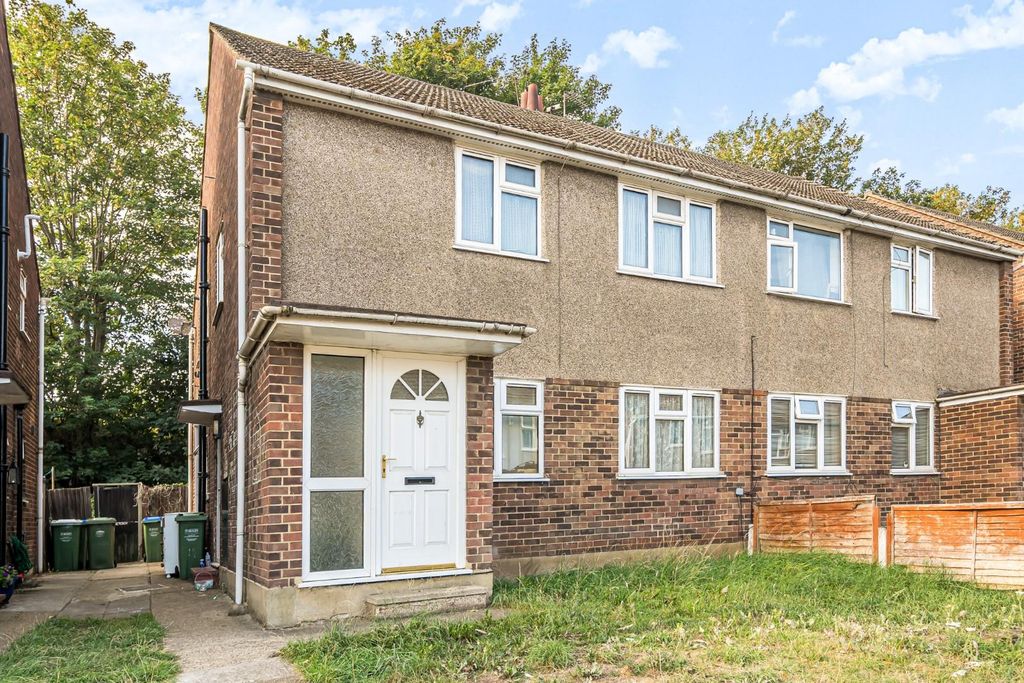 Property photo 1 of 12 External Front