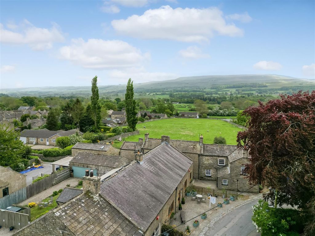 Property photo 1 of 43 Dji_0409.Jpg