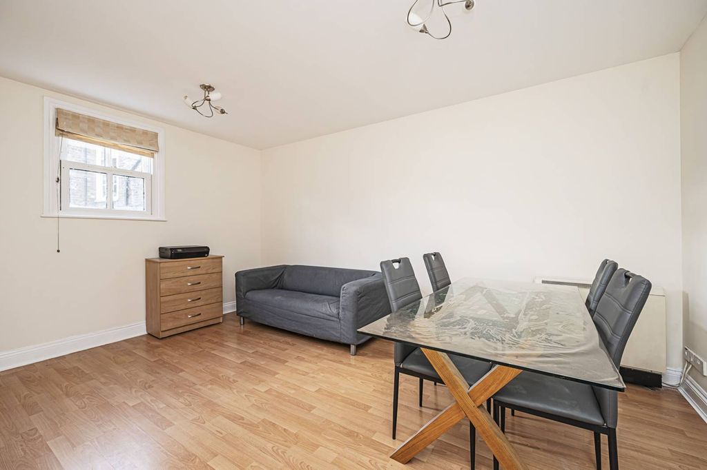 Property photo 2 of 7