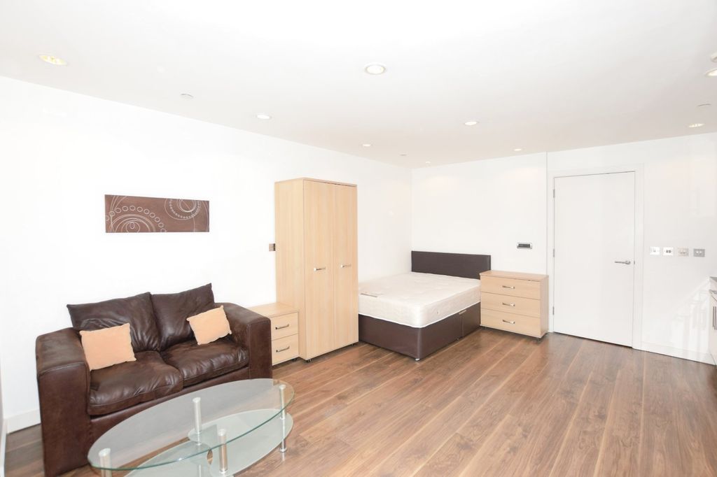 Property photo 1 of 10 Picture No. 27