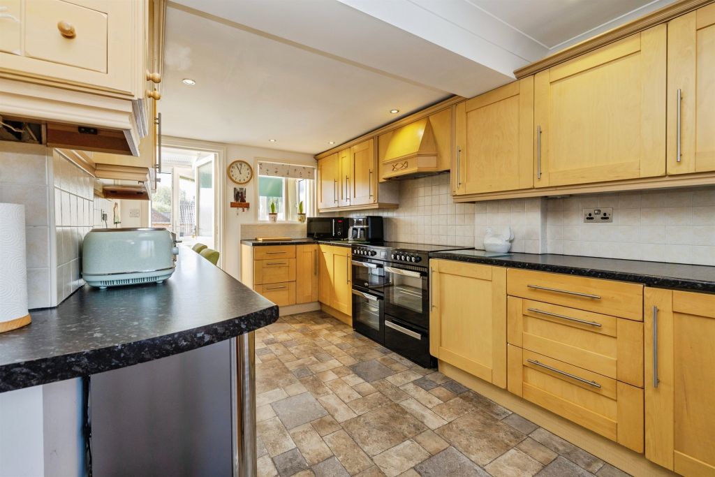 Property photo 3 of 17