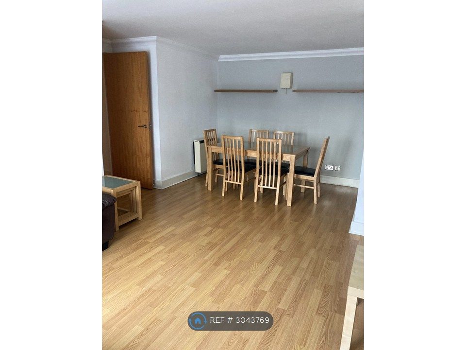 Property photo 2 of 12 Sitting/Dining Room