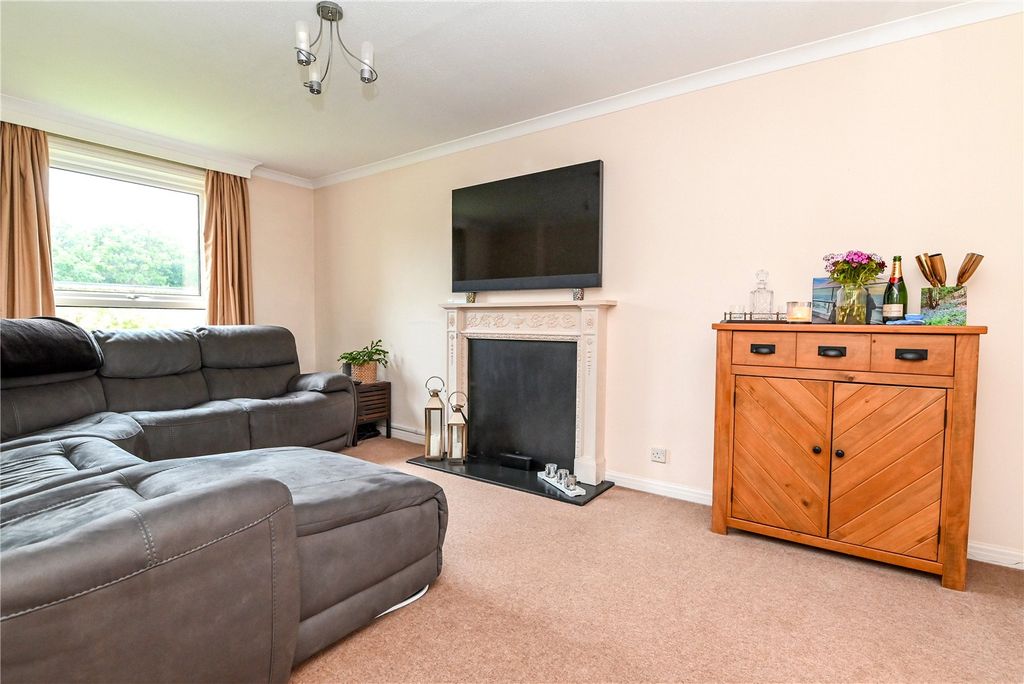 Property photo 3 of 15 Picture No. 20