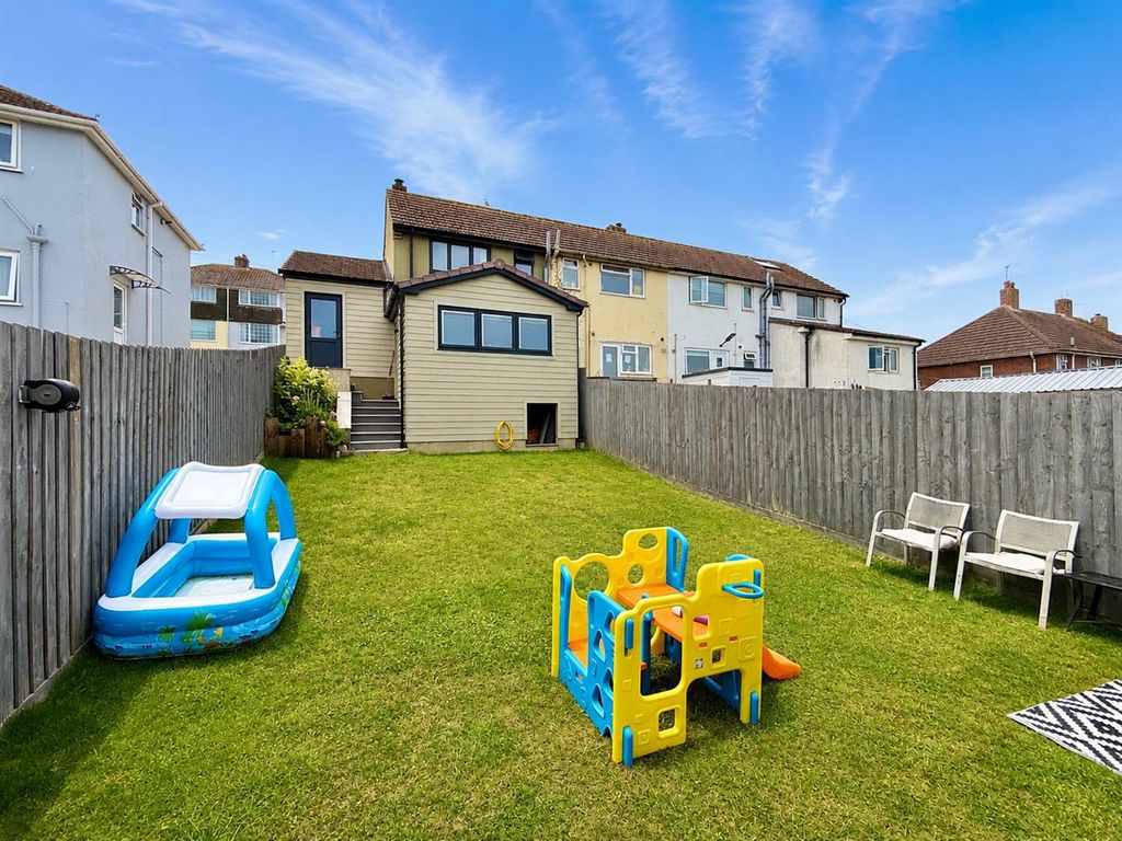 Property photo 3 of 15 Rear_Garden.Png