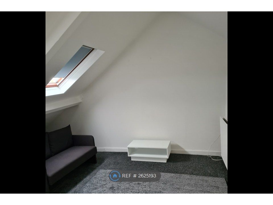 Property photo 2 of 10 Lounge