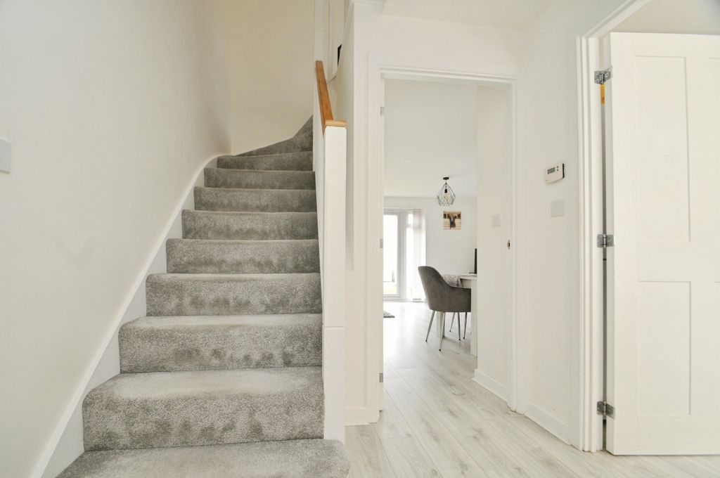 Property photo 2 of 13 Photo