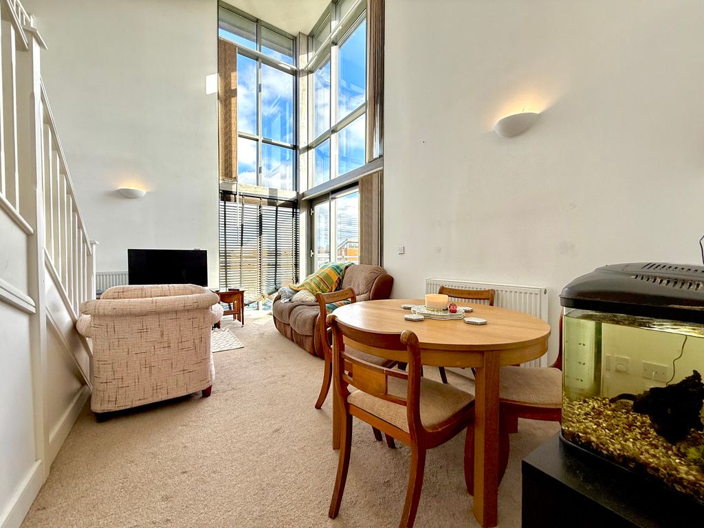 Property photo 2 of 11 Annex