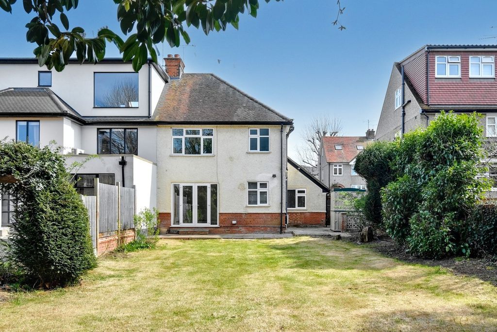 Property photo 3 of 13