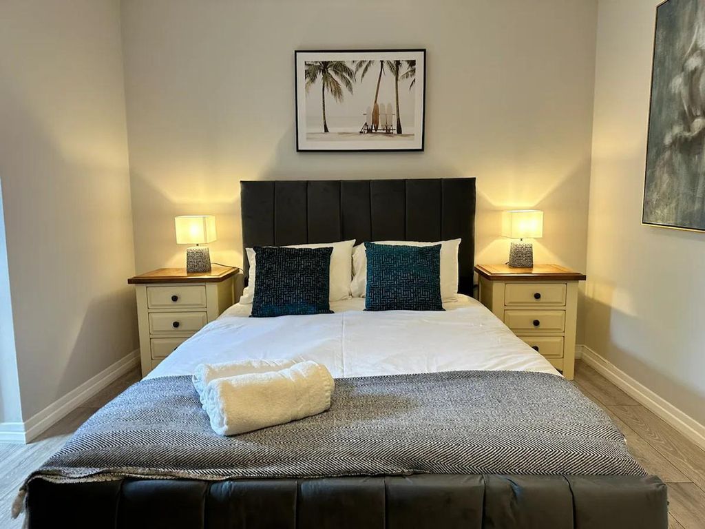 Property photo 1 of 11 Bedroom