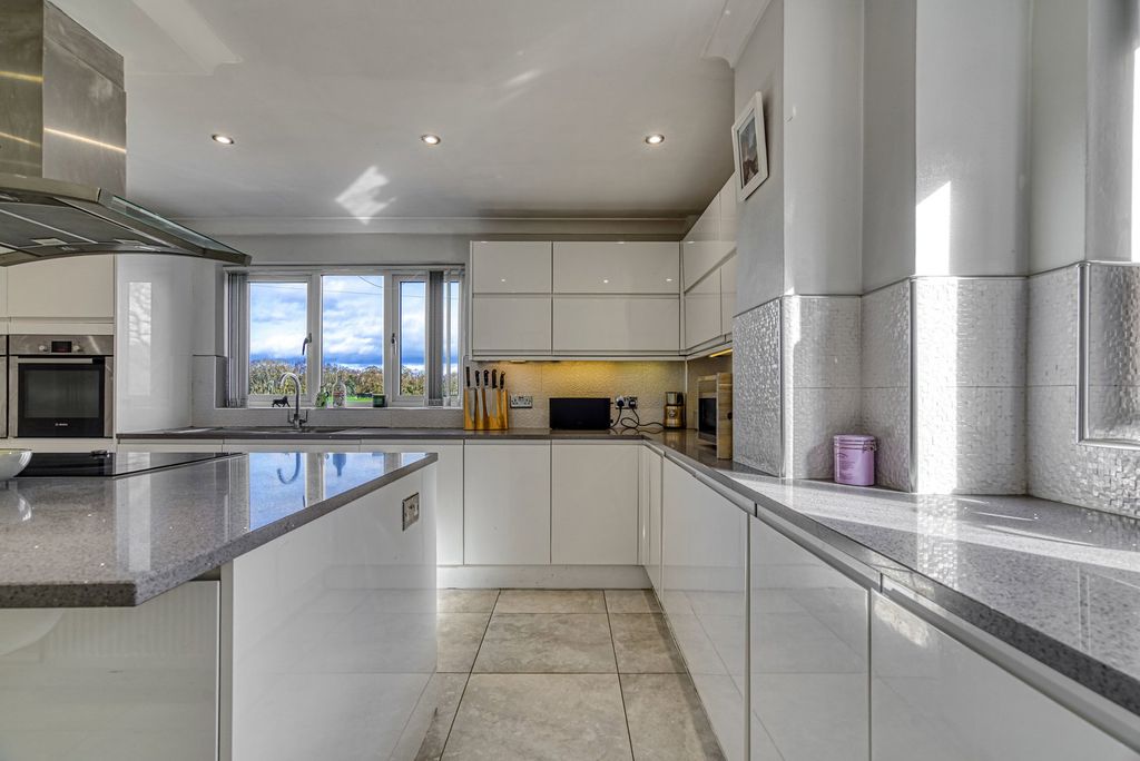 Additional image 5 of 5 bed detached house for saleMeadow Croft, Cross Lanes, Wrexham LL13