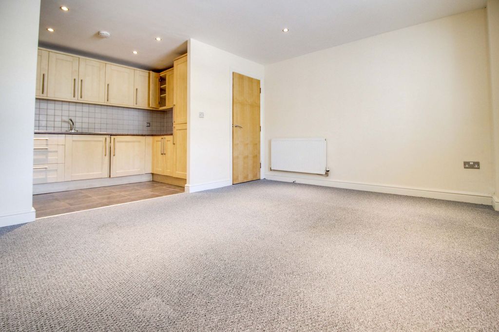 Property photo 3 of 8