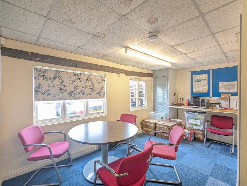 Property photo 3 of 6 c7Db4A41-F279-415B-8111-90c040Dea1Cf.Png