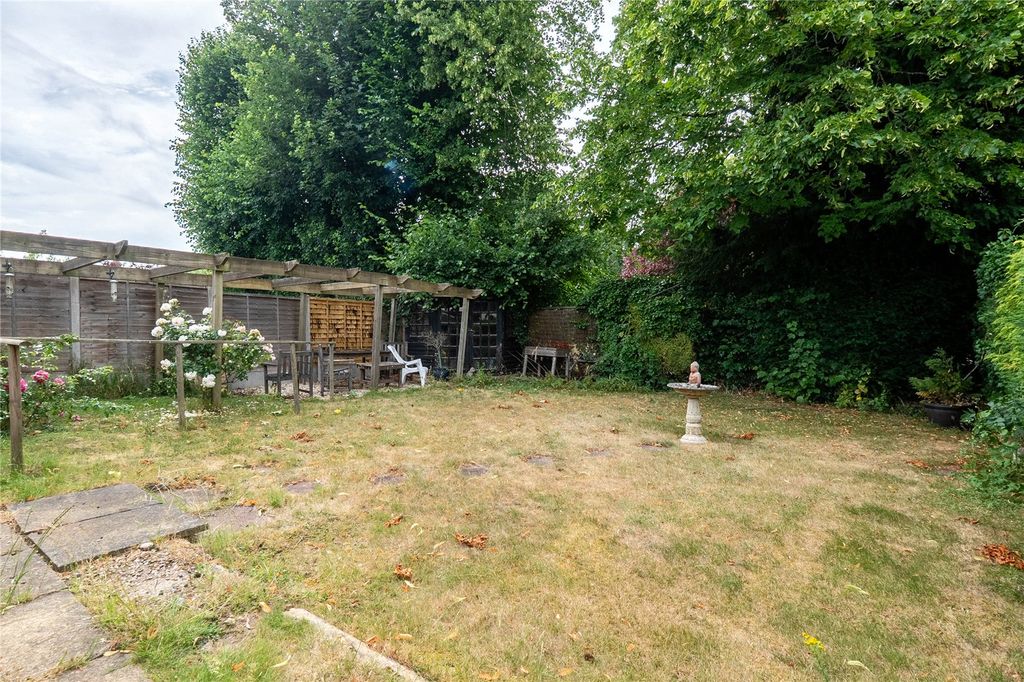 Property photo 2 of 15 Picture No. 11