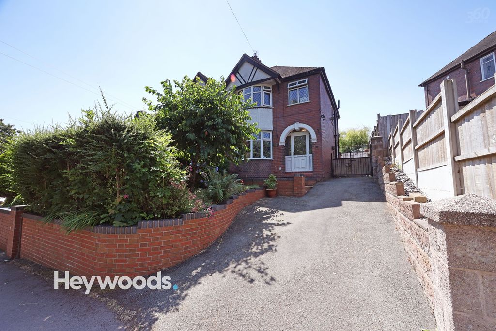 Property photo 1 of 37