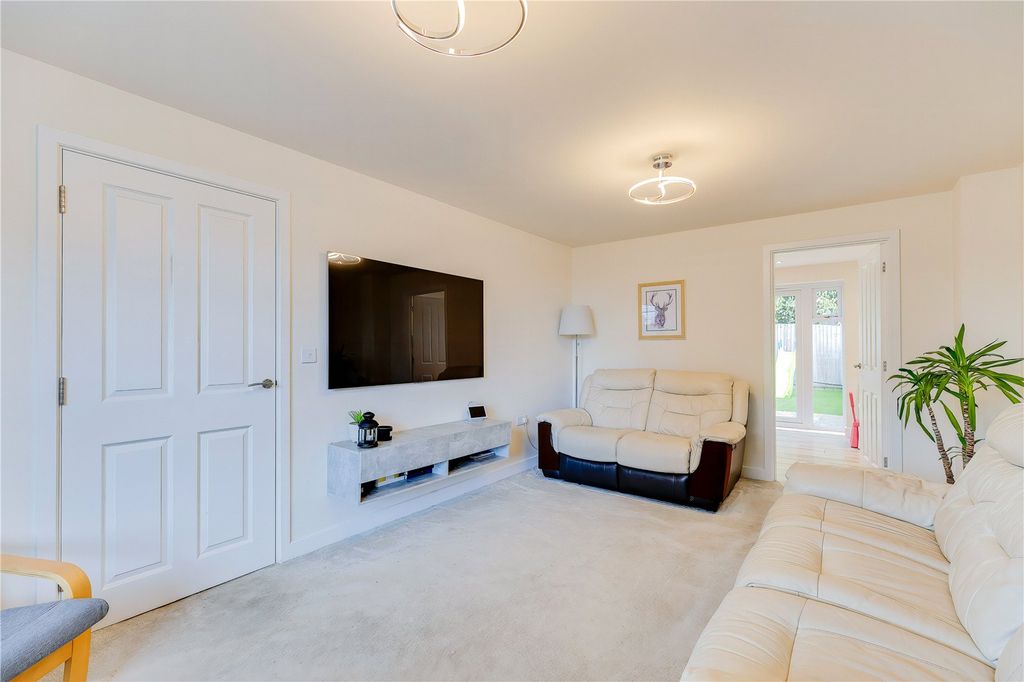 Property photo 3 of 31 Picture No. 32