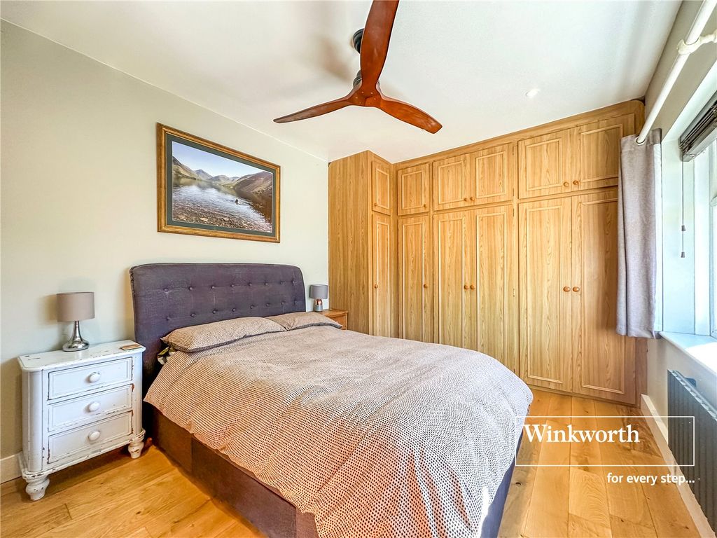 Property photo 3 of 16 Picture No. 10