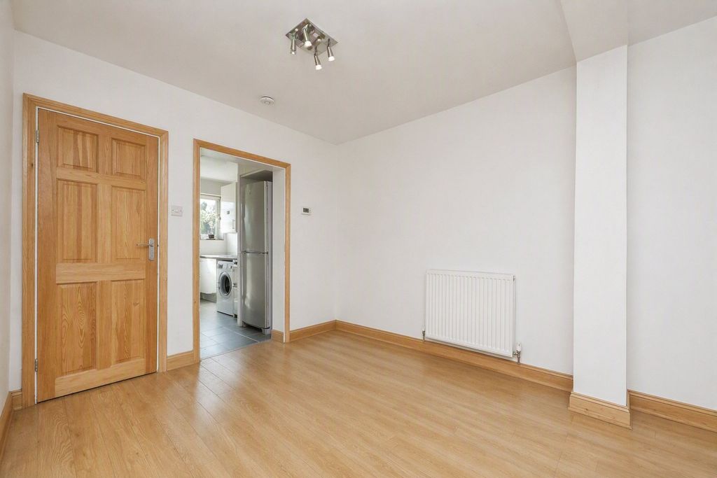 Property photo 3 of 10 Picture No. 24