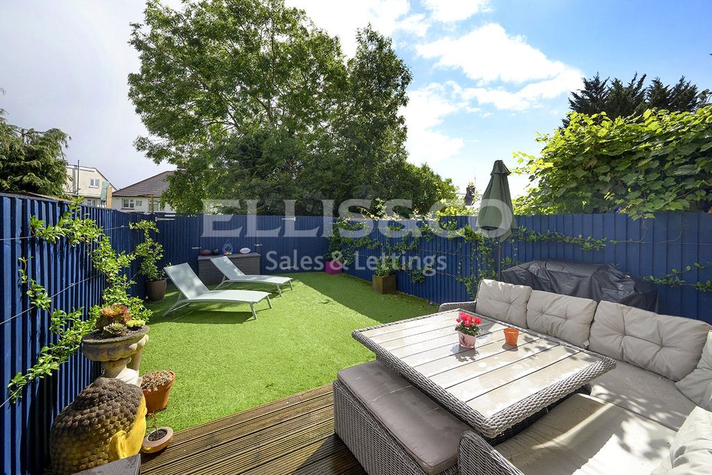 Property photo 3 of 21 Picture No. 22