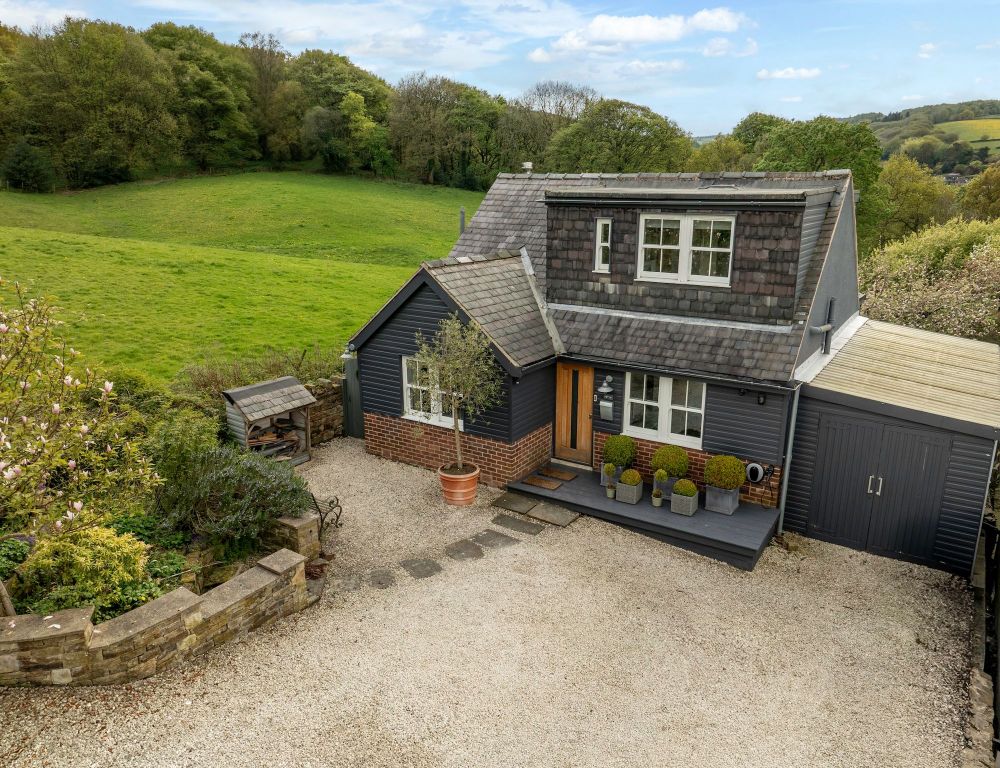 Property photo 1 of 34