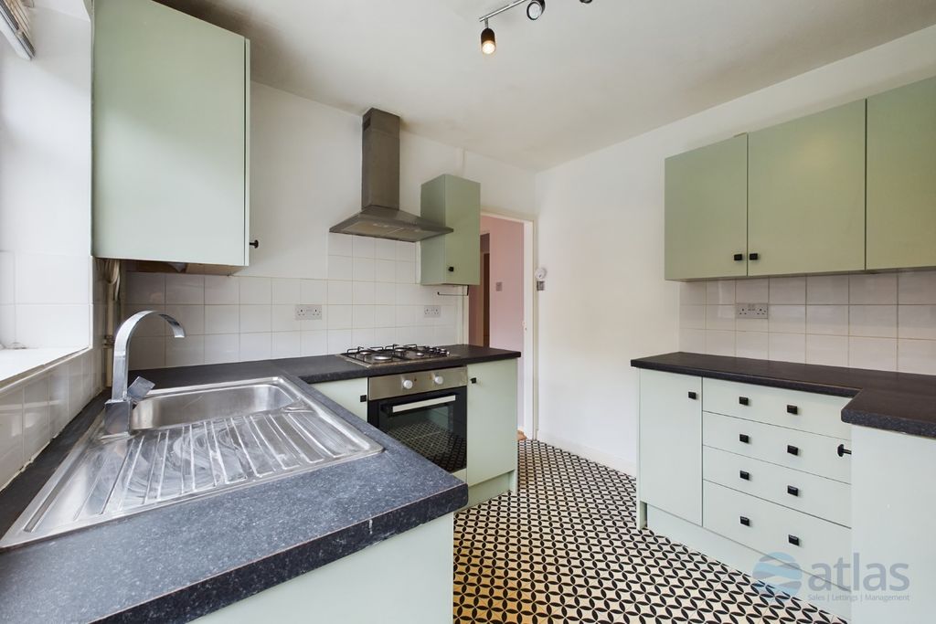 Property photo 2 of 15 Kitchen