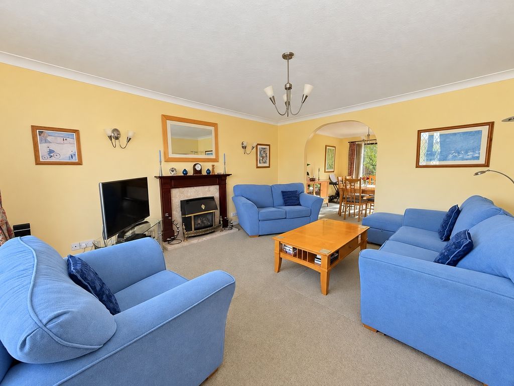 Property photo 3 of 19